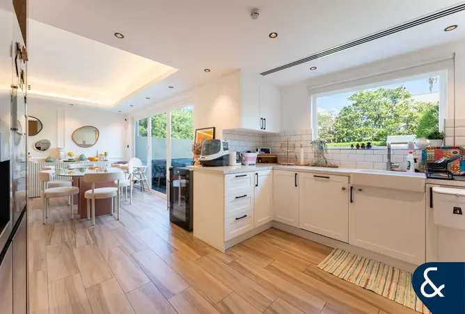 161437383 - Property Image 2