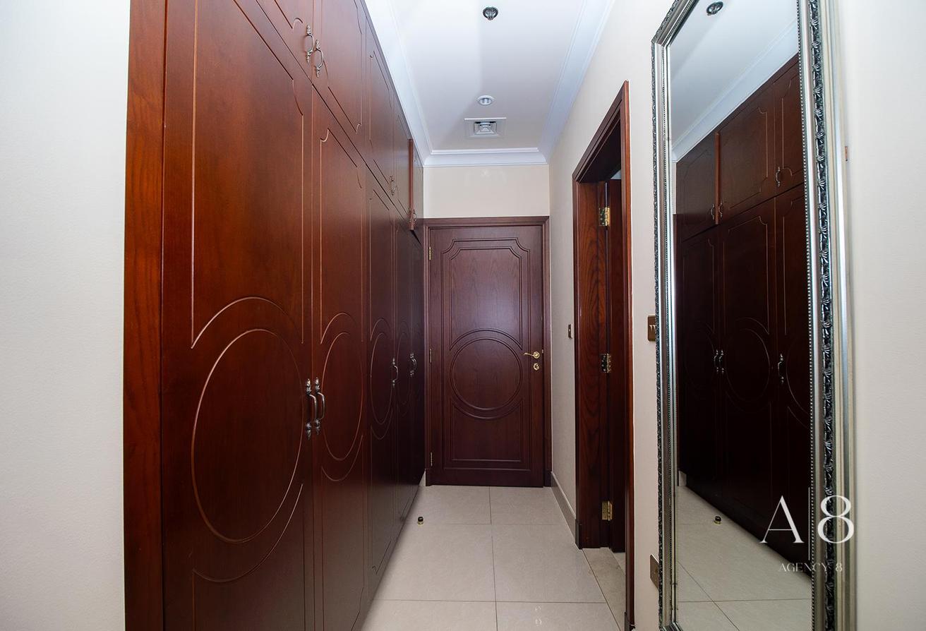View Now | Huge Unique Terrace | Vacant photo 16