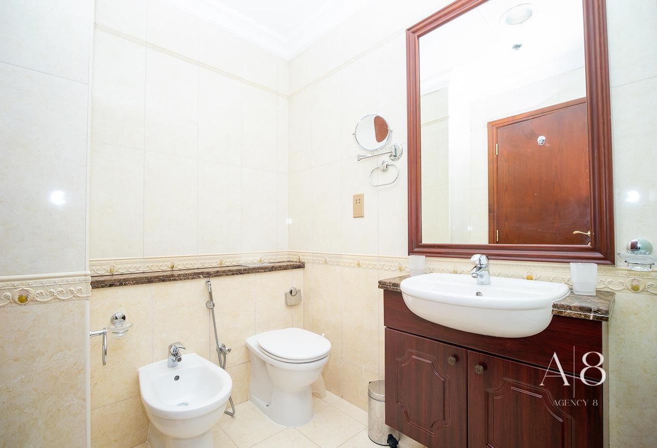 View Now | Huge Unique Terrace | Vacant photo 17