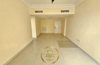 Apartment - 2 Bedrooms - 2 Bathrooms for rent in Al Khan Corniche - Al Khan - Sharjah