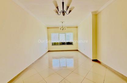 Apartment - 3 Bedrooms - 3 Bathrooms for rent in New Al Taawun Road - Al Taawun - Sharjah