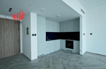 Apartment - 1 - 1 for rent in Peninsula Three - Peninsula - Business Bay - Dubai