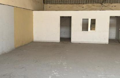 Warehouse - Studio - 1 Bathroom for rent in Mussafah Industrial Area - Mussafah - Abu Dhabi