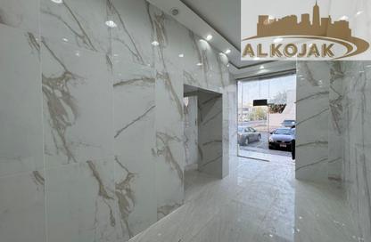 Shop - Studio for rent in Sheikh Nahyan Bin Zayed Tower - Airport Road - Abu Dhabi