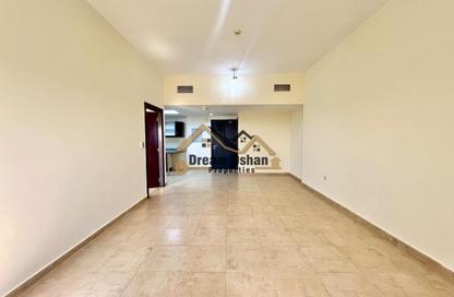 Apartment - 1 - 2 for rent in Silicon Gates 1 - Silicon Gates - Dubai Silicon Oasis - Dubai
