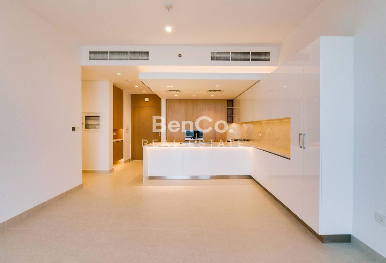 2BR High Floor | Golf Views | Multiple Options photo 8