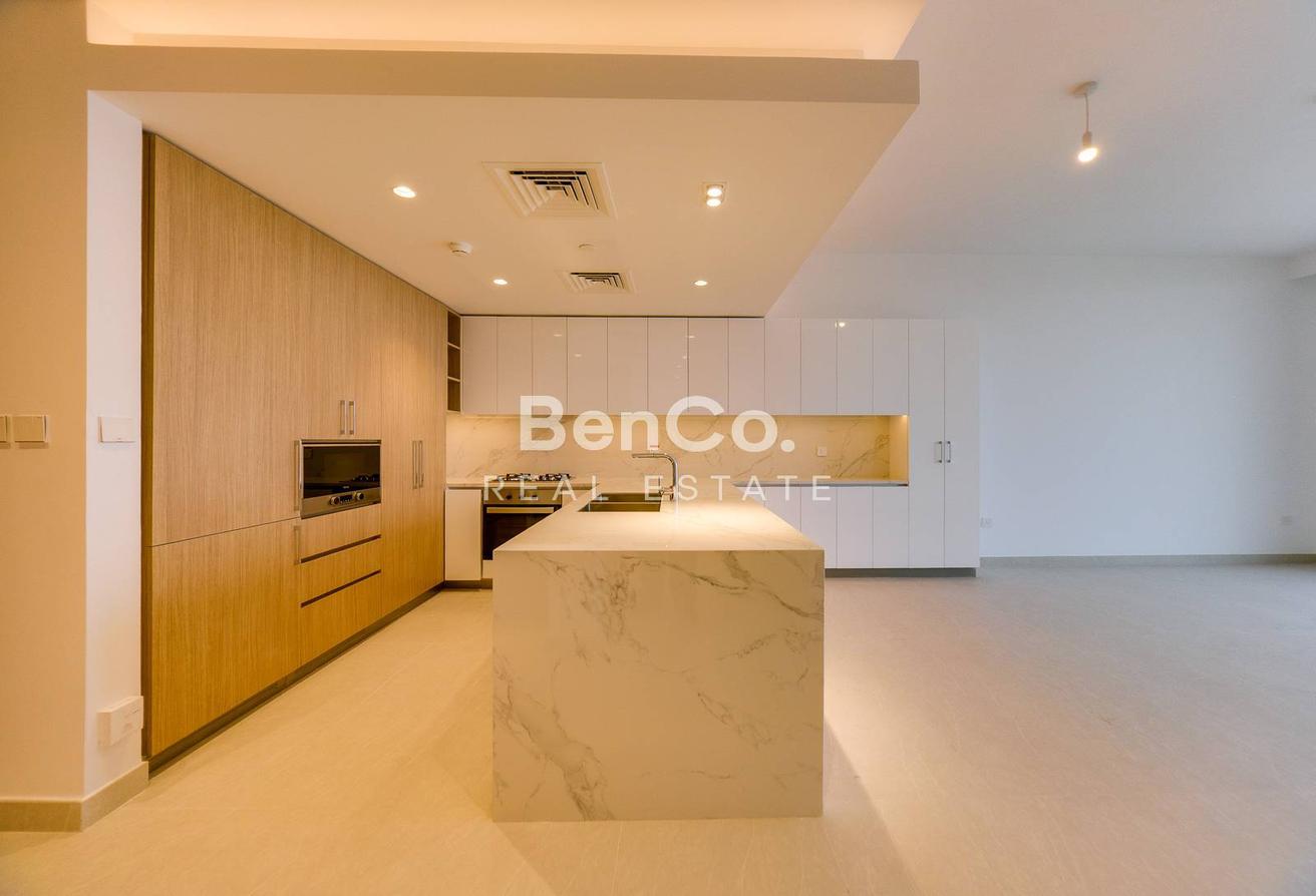 2BR High Floor | Golf Views | Multiple Options photo 5