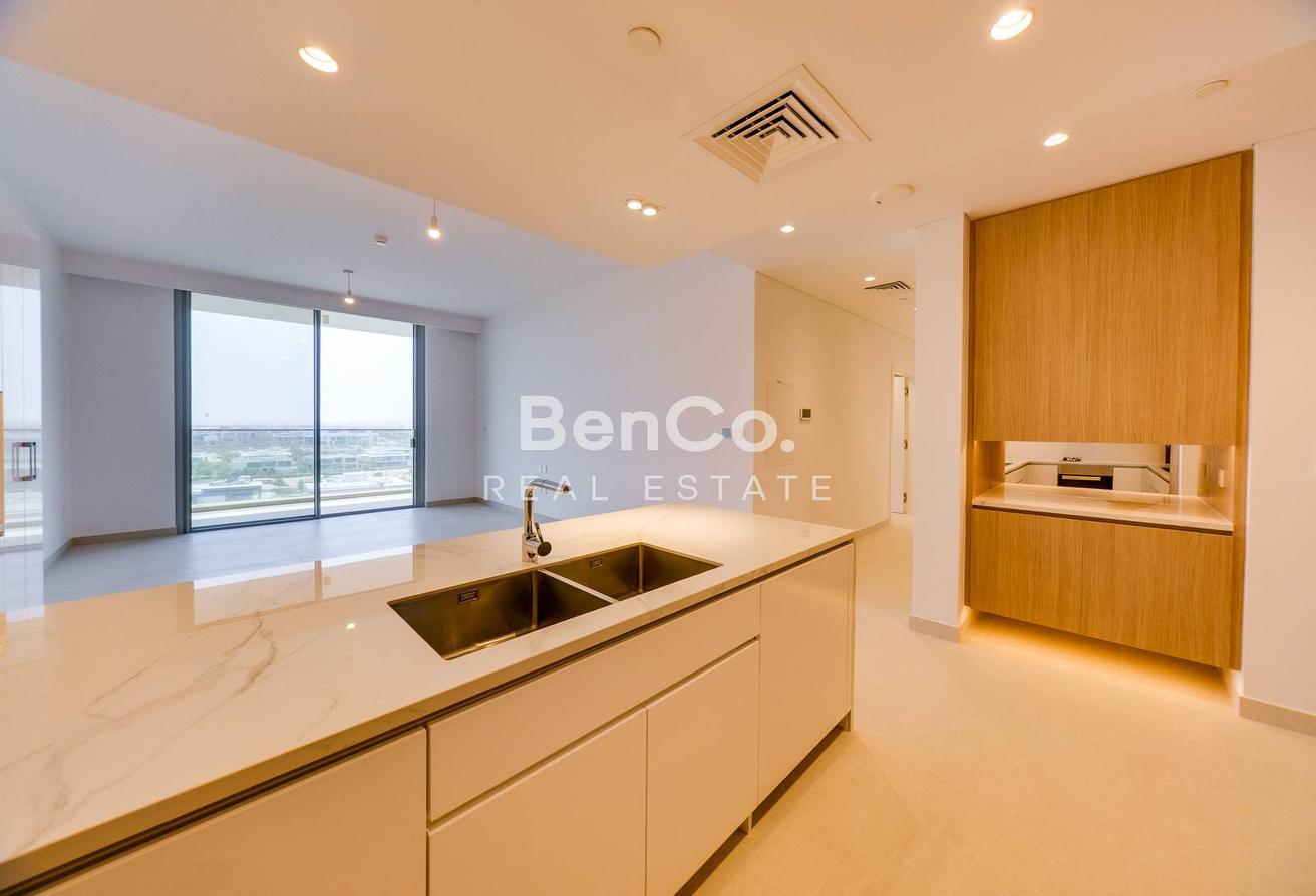 2BR High Floor | Golf Views | Multiple Options photo 7