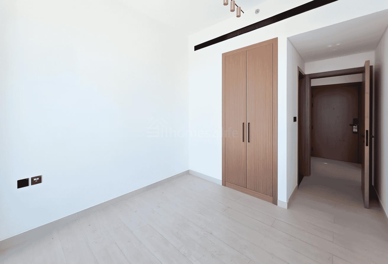 Brand New | Corner Unit | Vacant photo 6