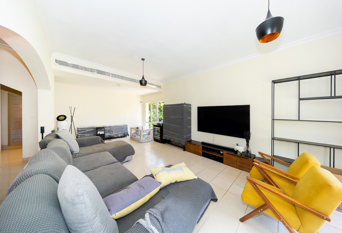 5 bedroom villa in Meadows 6, Meadows: 7