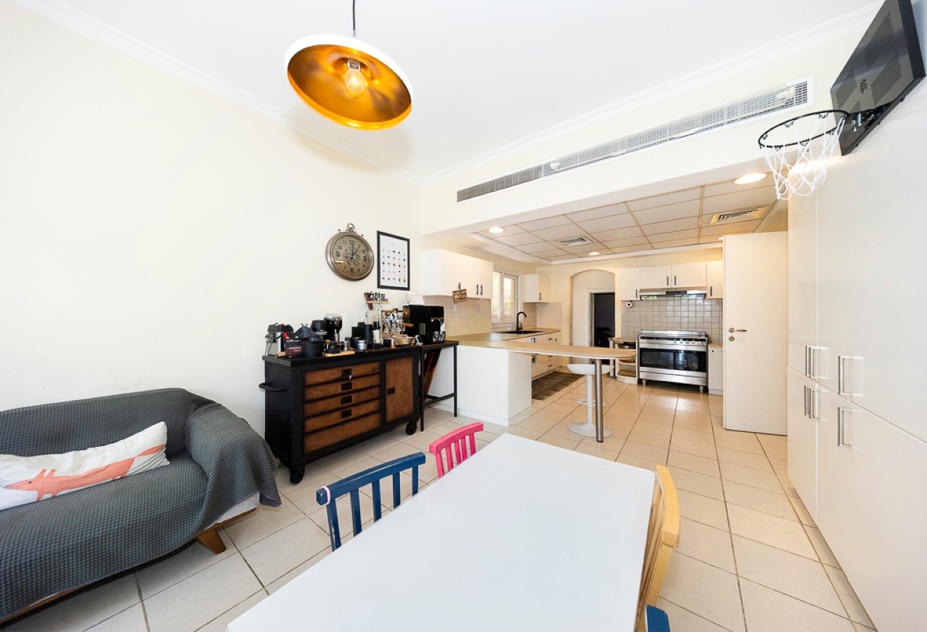 5 bedroom villa in Meadows 6, Meadows: 10