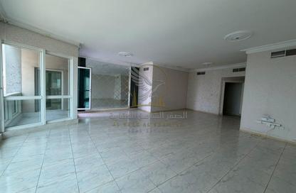 Apartment - 3 - 4 for rent in Al Majaz 2 - Al Majaz - Sharjah