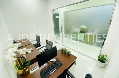 Office Space - Studio - 1 Bathroom for rent in Red Avenue - Al Garhoud - Dubai