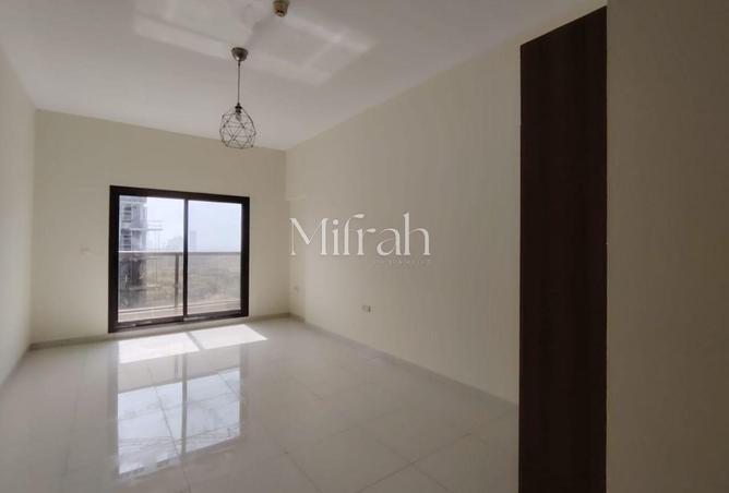Spacious | Unfurnished | Ready to Move photo 3