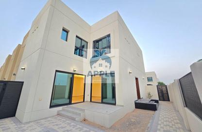 Villa - 3 - 4 for rent in Sharjah Sustainable City - Sharjah