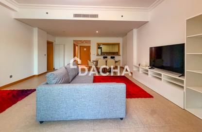 Apartment - 1 Bedroom - 2 Bathrooms for rent in Al Sarrood - Shoreline Apartments - Palm Jumeirah - Dubai