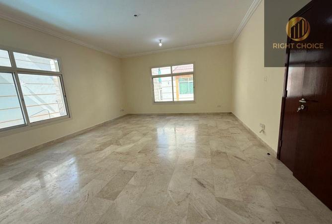 79004130 - Property Image 3