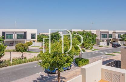 Villa - 4 - 5 for sale in The Magnolias - Yas Acres - Yas Island - Abu Dhabi