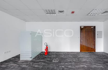 Office Space - Studio for rent in Churchill Towers - Business Bay - Dubai