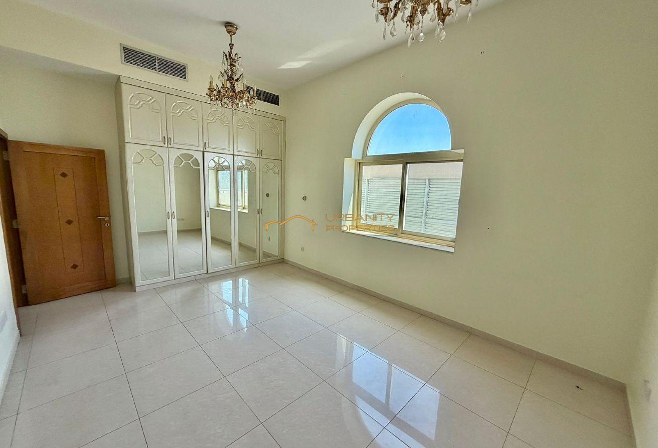 Spacious 5BR Villa | Shared Pool | Jumeirah 1 photo 3