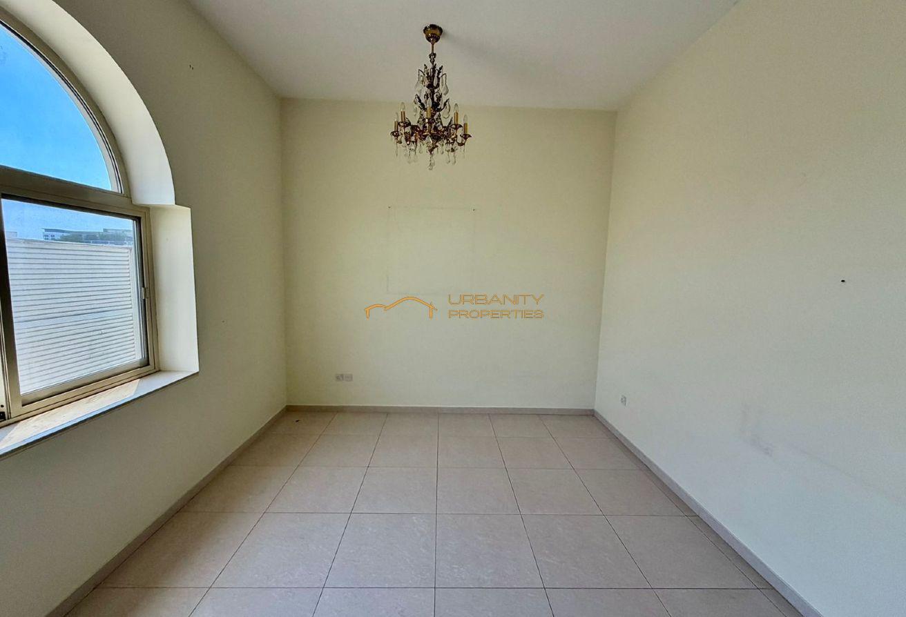 Spacious 5BR Villa | Shared Pool | Jumeirah 1 photo 5