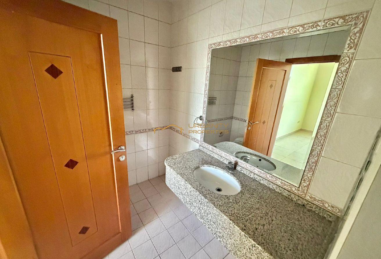 Spacious 5BR Villa | Shared Pool | Jumeirah 1 photo 24