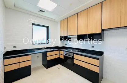 شقة - غرفة نوم - 2 حمامات للايجار في ام سكوير - منخول - بر دبي - دبي