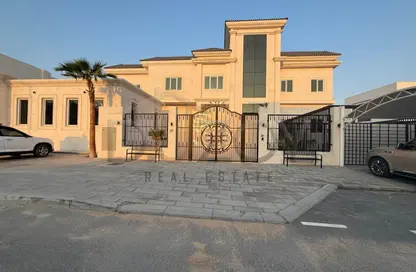 Villa - 5 Bedrooms - 7 Bathrooms for rent in Nad Al Sheba 2 - Nad Al Sheba - Dubai