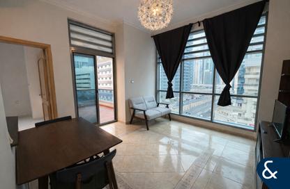 Apartment - 1 Bedroom - 2 Bathrooms for sale in Zumurud Tower - Dubai Marina - Dubai