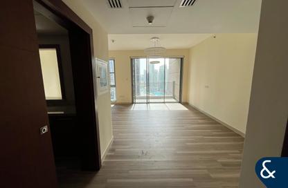 Apartment - 3 Bedrooms - 3 Bathrooms for rent in Standpoint Tower 2 - Standpoint Towers - Downtown Dubai - Dubai Apartment - 3 Bedrooms - 3 Bathrooms for rent in Standpoint Tower 2 - Standpoint Towers - Downtown Dubai - Dubai