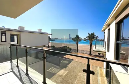 تاون هاوس - 5 غرف نوم - 7 حمامات للبيع في بيتش هومز - جزيرة فالكون - قرية الحمرا - رأس الخيمة