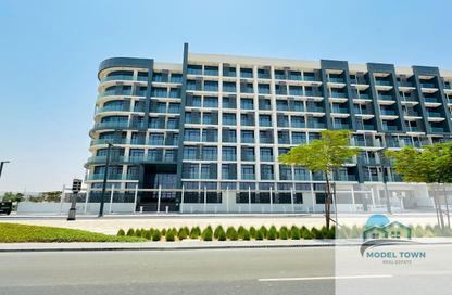 Apartment - Studio - 1 Bathroom for rent in The Gate - Masdar City - Abu Dhabi