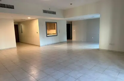 شقة - 1 حمام للايجار في L برج - الأبراج الإدارية - الخليج التجاري - دبي