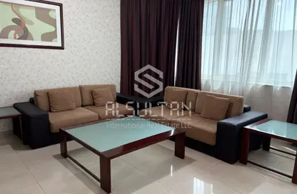 شقة - 2 غرف نوم - 2 حمامات للايجار في برج العتيبة - شارع النجدة - أبوظبي