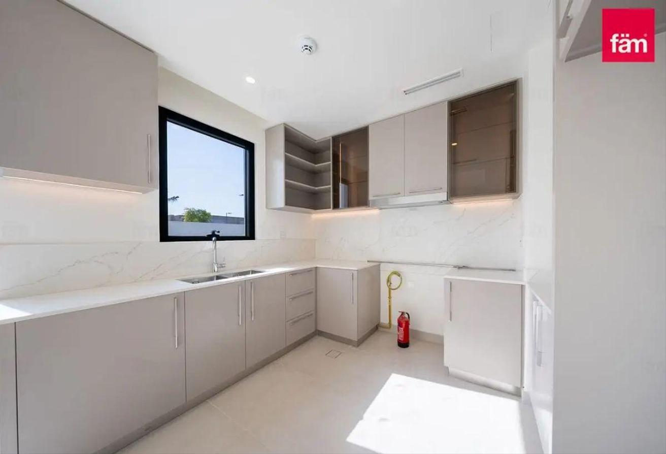 Brand New Corner 4br | Prime Location photo 10