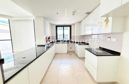 Apartment - 3 Bedrooms - 3 Bathrooms for rent in Golden Sands 16 - Al Mankhool - Bur Dubai - Dubai