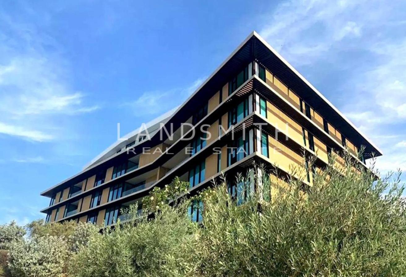 1BR | Bulgari High Floor | Sea & Skyline View photo 8