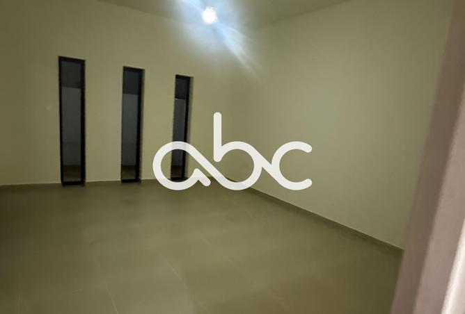 113702030 - Property Image 2