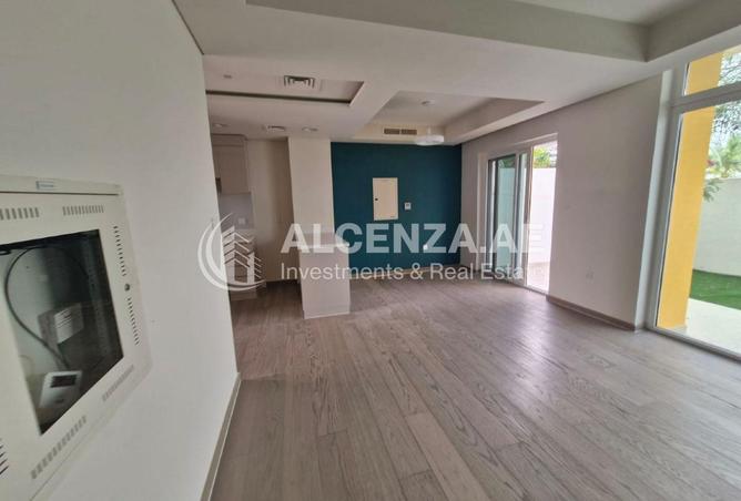 74233844 - Property Image 2