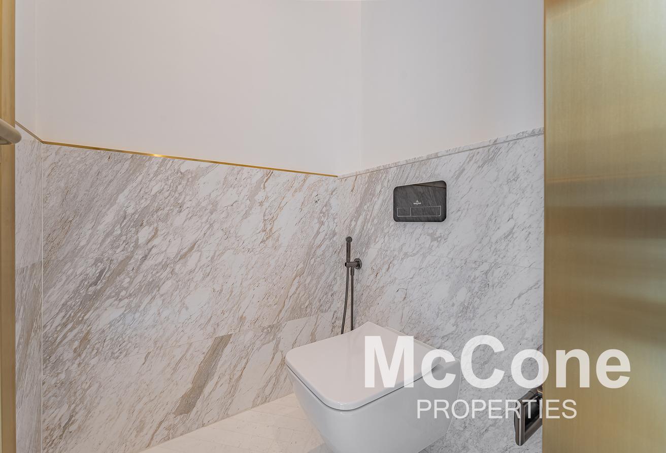Area Expert | Ultra-Luxury Living | Canal View photo 15