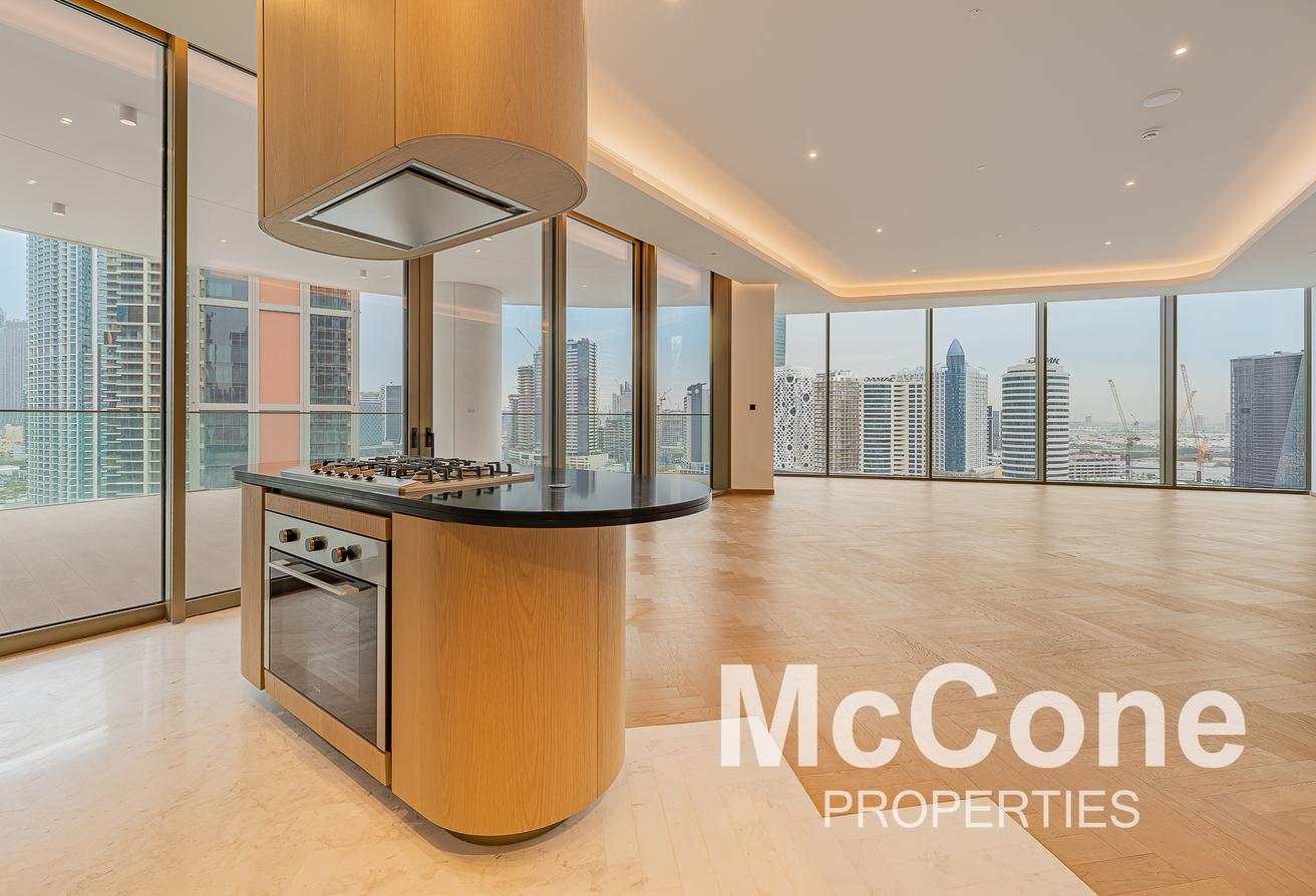 Area Expert | Ultra-Luxury Living | Canal View photo 6