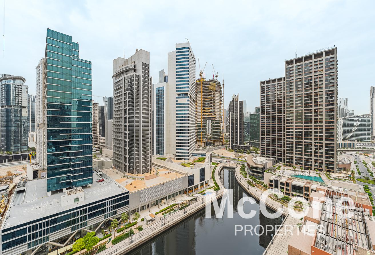 Area Expert | Ultra-Luxury Living | Canal View photo 24