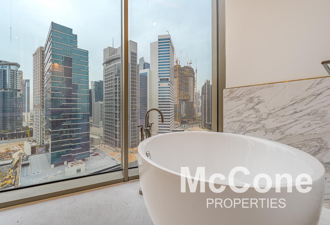 Area Expert | Ultra-Luxury Living | Canal View photo 16