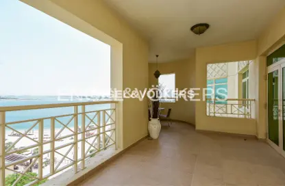 Apartment - 2 Bedrooms - 4 Bathrooms for rent in Al Das - Shoreline Apartments - Palm Jumeirah - Dubai