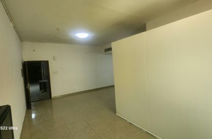 Apartment - Studio - 1 for rent in Muwaileh 29 Building - Muwaileh - Sharjah