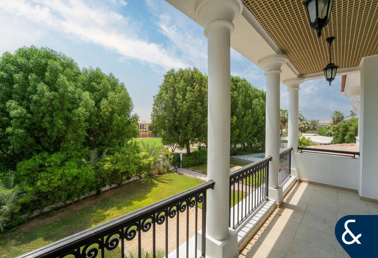 Exceptional Vacant 6 Bed Luxury Villa photo 19