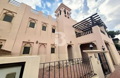 تاون هاوس - 3 غرف نوم - 3 حمامات للبيع في فلل قرية الحمرا - قرية الحمرا - رأس الخيمة