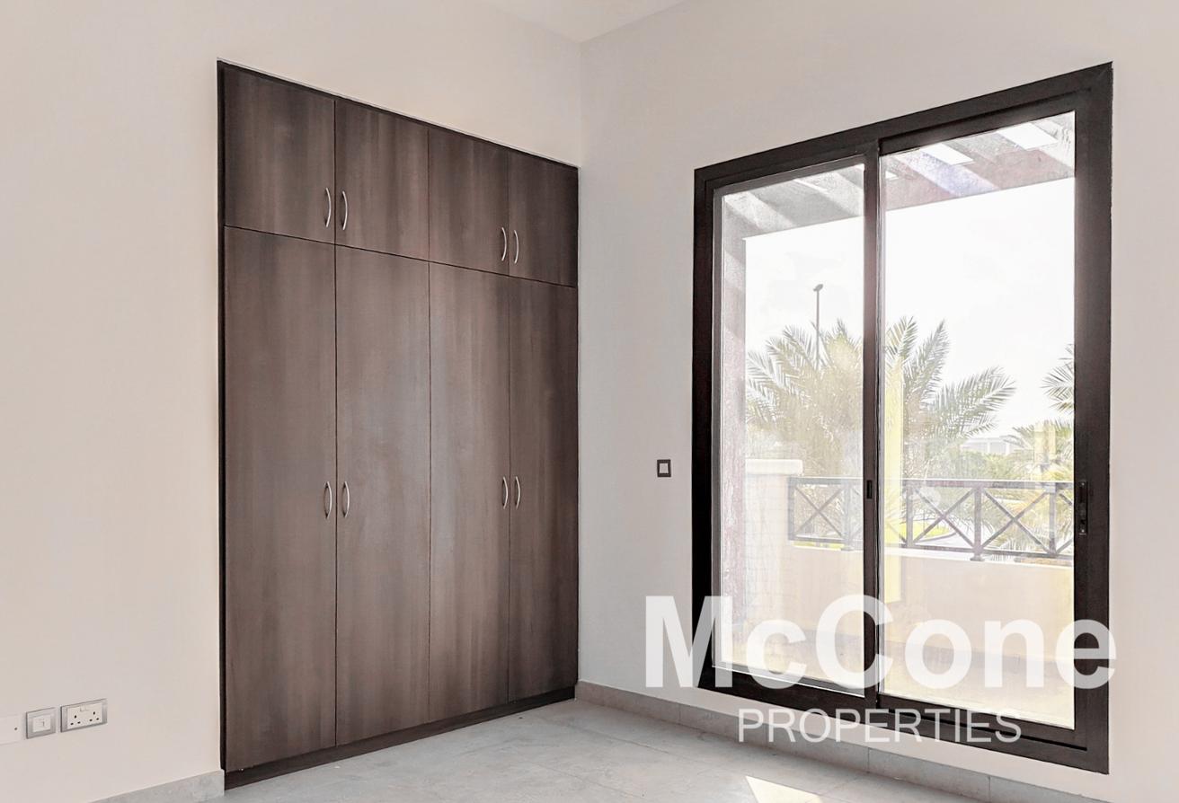 Upgraded | Huge Plot | Wood Flooring photo 8