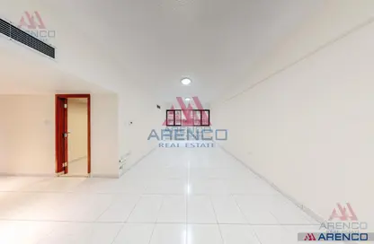 Apartment - 2 Bedrooms - 2 Bathrooms for rent in Silver Sands 1 - Al Mankhool - Bur Dubai - Dubai