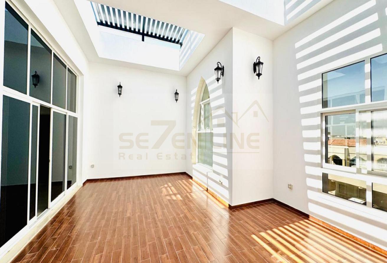 Speciose | Modern | Vacant | Huge Villa photo 13